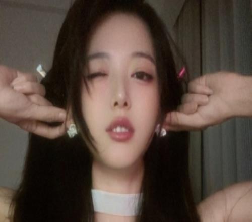 驼子姐确实美!骆歆晒照:所有人都关心你飞得高不高累不累