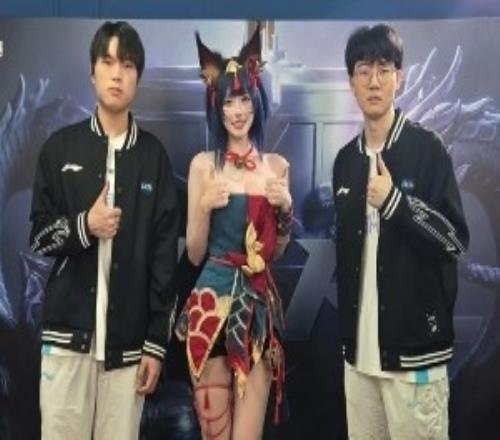 纯粹的数值Faker女粉丝分享与Bin&Viper合照