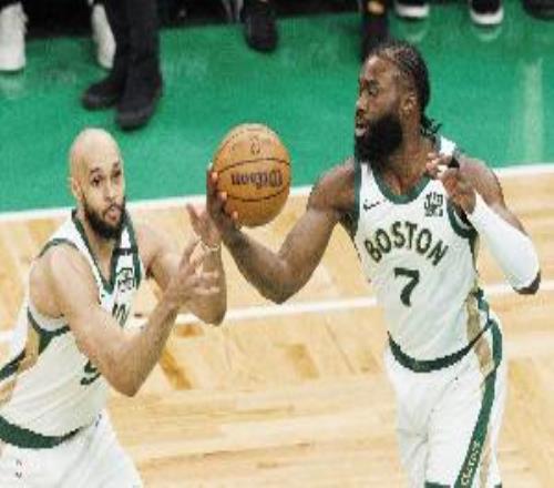 薪資專家：德里克懷特也可能成為交易候選合同還剩3年9800萬