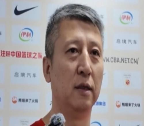 郭士强:杨瀚森跟球队磨合得挺好赵继伟的身体状况良好