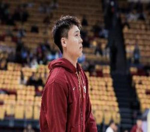 媒体人:去年我们是进攻强队但强点赵睿胡明轩程帅澎今年都没打