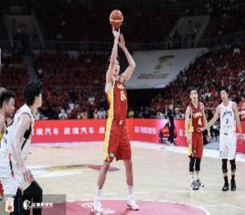 媒体人:男篮在19年世界杯开始走下坡路现在还不知道最低点在哪