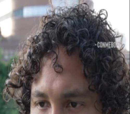 父爱如山!巴拉圭后卫卡纳莱女儿患自闭症,特留长发供其舒缓情绪