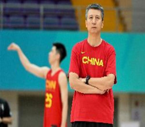媒體人：中國籃球需要更好、更多、更年輕、有國際化視野的教練