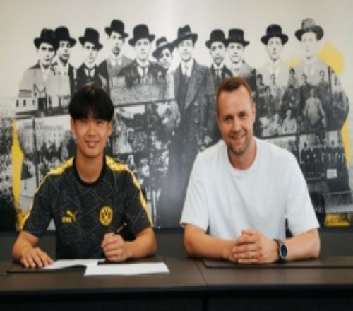 官方：多特蒙德U21租借簽下日本18歲中場山本天翔，租期1年