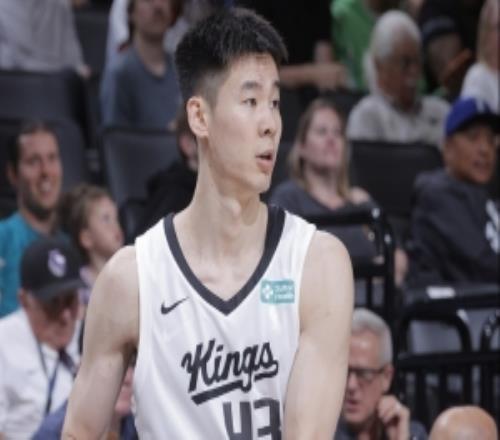媒體人：郭昊文最后一場幾乎沒存在感李賢重有可能拿到雙向合同