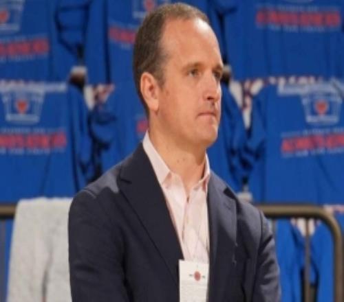 名记:前ESPN资深记者TimBontemps已受聘加入老鹰队管理层
