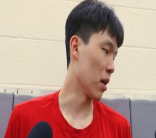 杨瀚森:回到开拓者一切都很顺利每个人都跟我沟通并给予我帮助