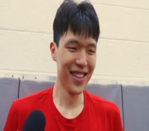 第二年心态和角色是否有变化杨瀚森:没有就是上场打好球!