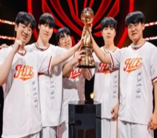 外网热议HLE夺冠:黄金之路只是传说Kanavi和Delight是真的离谱