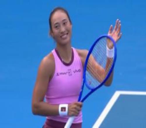 硬地首战告捷!WTA250雅典站:郑钦文20马内罗取开门红晋级16强