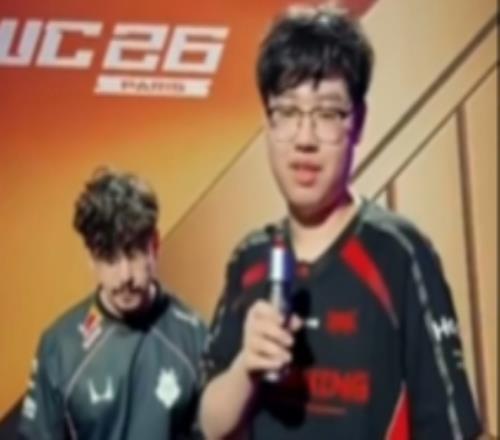 JDG分享视频:和G2一起要拍什么类型的视频你们懂了吧