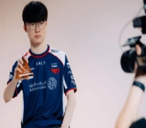 EWC官方分享媒体日照片:Faker、Gumayusi等出镜