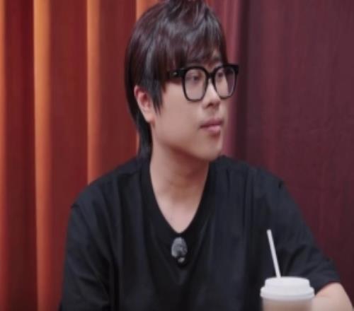 卢本伟:停播后高强度自搜,直播效果没有设计