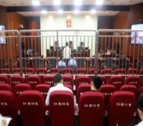 门将董某某6场职业比赛“放球”收受64万!被判有期徒刑1年6个月