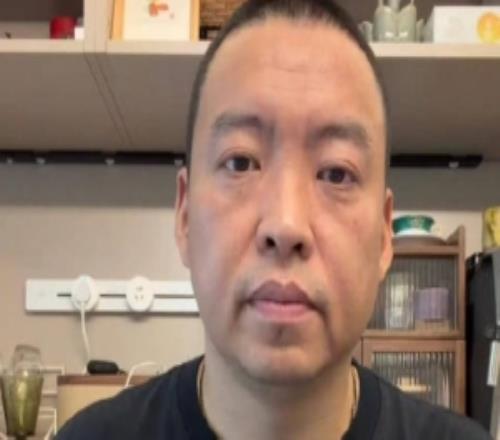 媒体人:你湖人不围着詹姆斯转那就让整个联盟都围着詹姆斯转!