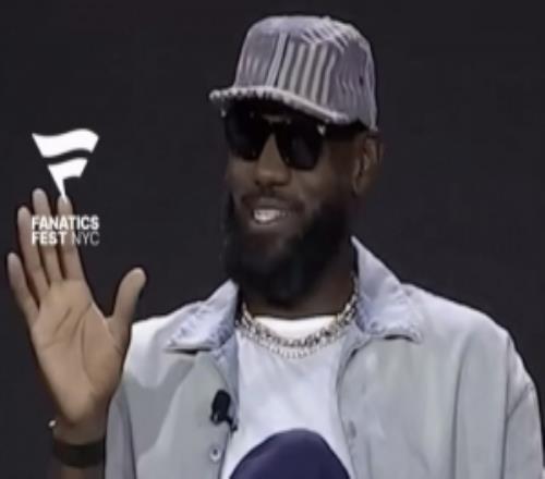 詹姆斯:我很快就将有决定了全世界都在等我这简直太疯狂了