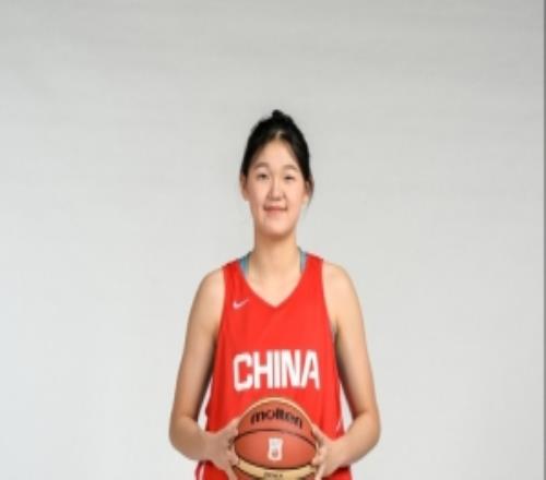 带伤坚持作战!孙晗昀21中8拿到16分4篮板三分6中0