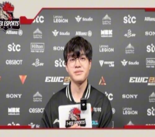 Xun:我们在交流上和一些配合很急导致输掉了比赛