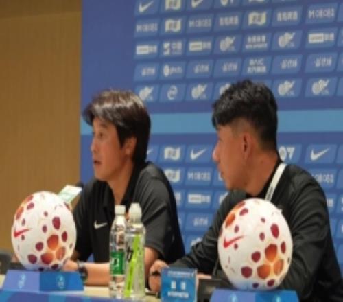 赛后新闻发布会,主教练徐正源对比赛复盘,表示艰难在预料之中