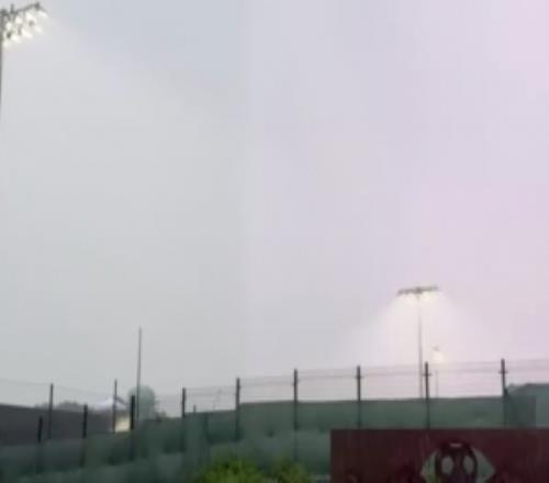 太阳报:雷暴天气造成混乱,阿根廷训练被迫推迟