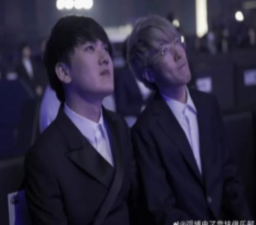 齿轮开始转动!JackeyLove迎来自己TES生涯第10人次辅助