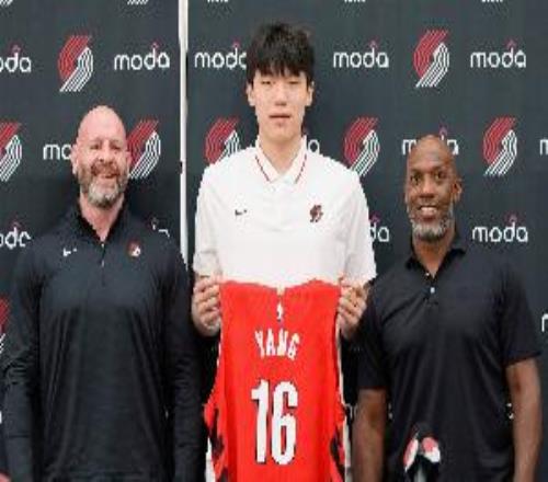 杨瀚森很无奈!开拓者连续换主帅后又面临搬迁危机&闹剧再上演