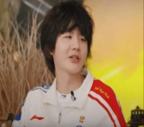 Crisp:只要你一直活跃没办法避免回旋镖这种东西职业选手不能怕