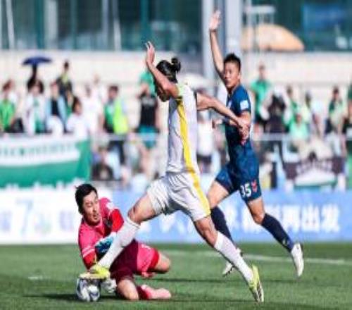 进足协杯8强!国安21大连可为张玉宁、贾非凡破门VAR多次介入