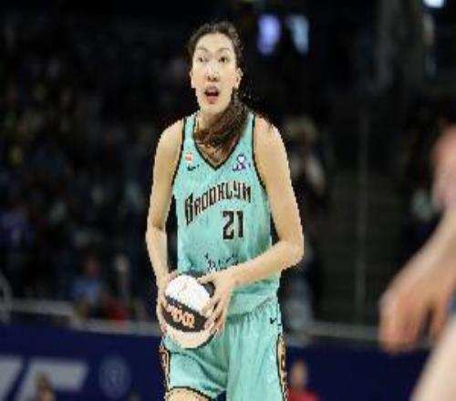 中国德比!飞翼加时负自由人李月汝4中3拿7分韩旭2中1得2分2板