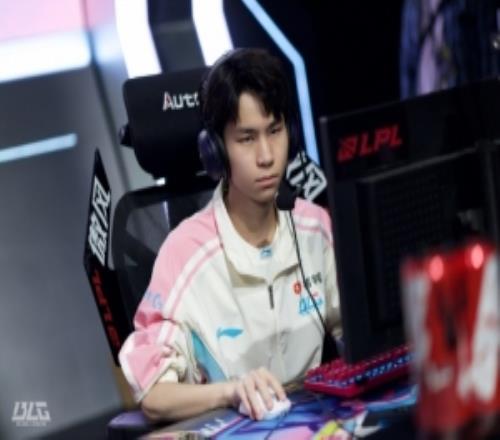 Wenbo回應TheShy：我的表現沒想象中那么出色但也沒那么失敗