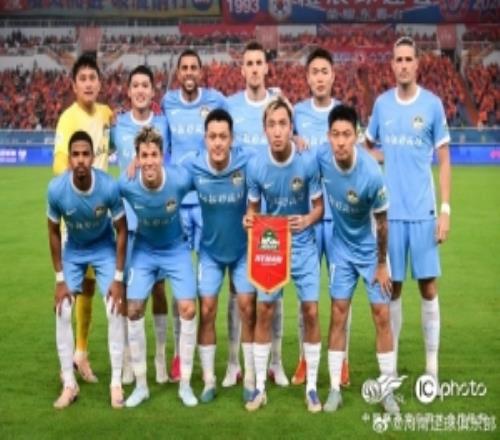 河南俱乐部彩陶坊21山东泰山纳萨传射、马亚破门