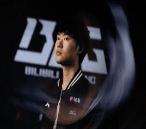 Knight生涯第30次入选周最佳阵容，位列LPL历史第一！