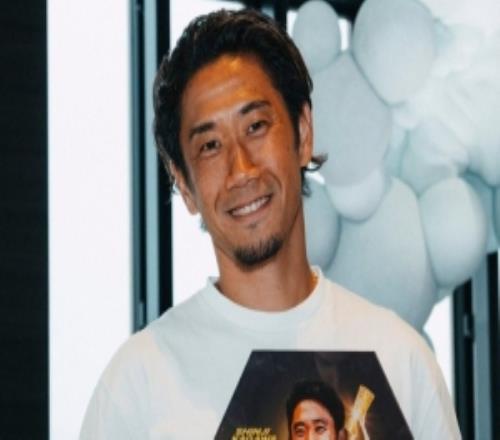 出道20年！多特赠送37岁香川真司纪念品，邀其未来担任俱乐部大使