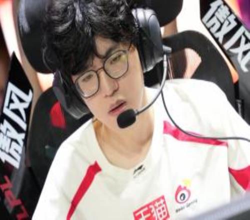 状态低迷被打出对位差距！Jiejie两局零作用战绩合计275！