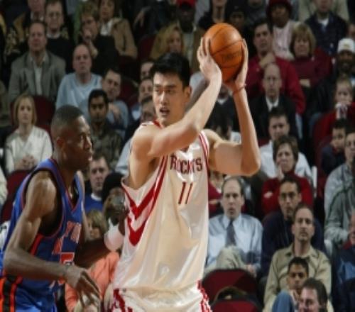 NBA最强的15位7尺2以上长人都有谁姚明榜上有名第一实至名归