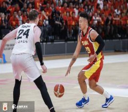媒體人：亞運會男籃留洋球員缺陣由老中青三代同時組成比較合理