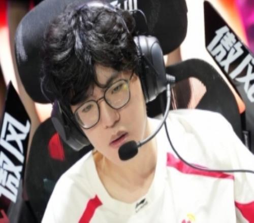 WBG超话热议和EDG互换打野：xiaohao难道不是登封最菜打野吗