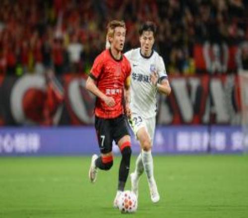 蓉城5连平！蓉城11三镇韦世豪89分点射救主费利佩造点李昂破门