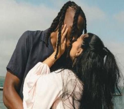 香波特的劝是一点不听!道苏姆刚续1.12亿美元转头去求婚了