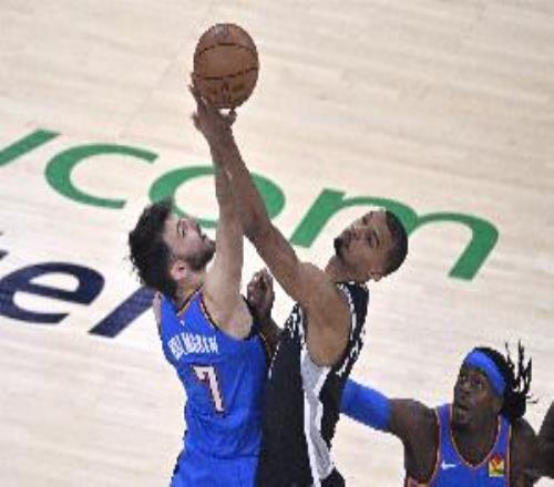 美记：全能中锋仍是NBA最具价值防守者例如文班亚马和霍姆格伦
