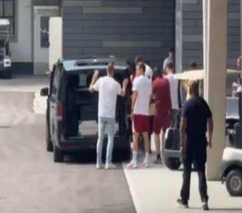 记者:迪奥曼德离开莱比锡下榻酒店,总价1.4亿欧的交易即将完成