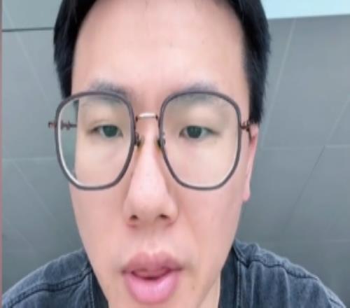 解说:狄龙上赛季场均20+是太阳的大爹他能低价续约堪称有情有义