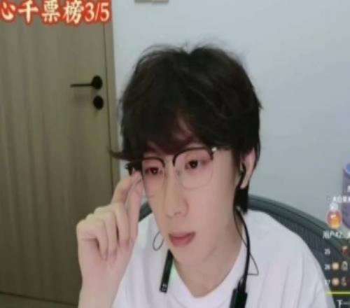 Baolan:Meiko巴德玩得挺好的呀有些人太鸡蛋里挑骨头了说白了