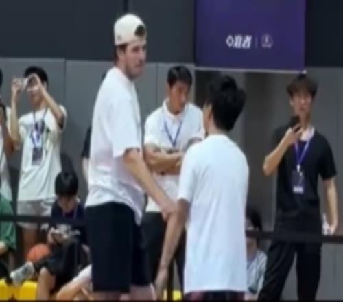季后赛强度里夫斯大战集梦会长最终以31取得胜利