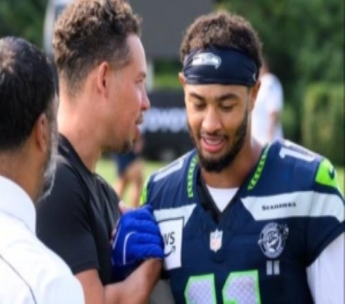 NFL海鹰主帅谈马刺来访：米奇很懂橄榄球而我连文班都不太了解