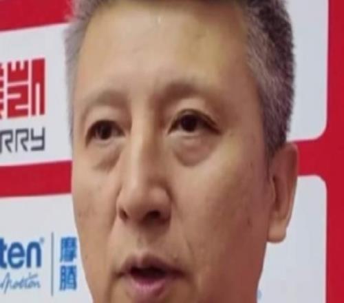 郭士强谈期待:把训练的东西展现出来队员也要放开手脚&做好自己