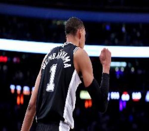 費爾斯：歡迎來NBA時刻是打文班亞馬你能做的事很有限