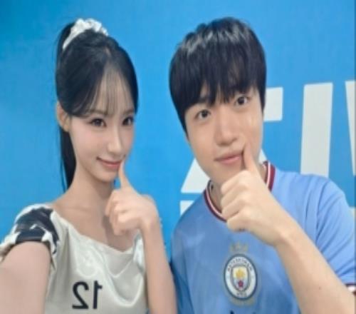 Keria社媒分享参加足球活动返图：创造了美好的回忆