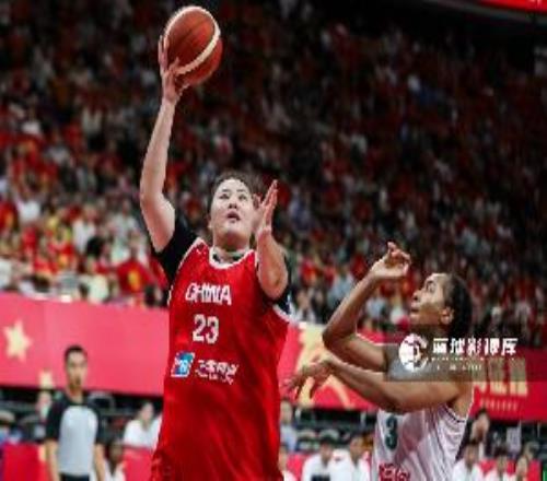 中国女篮的内线竞争非常激烈刘禹彤目前的队内位置情况不容乐观